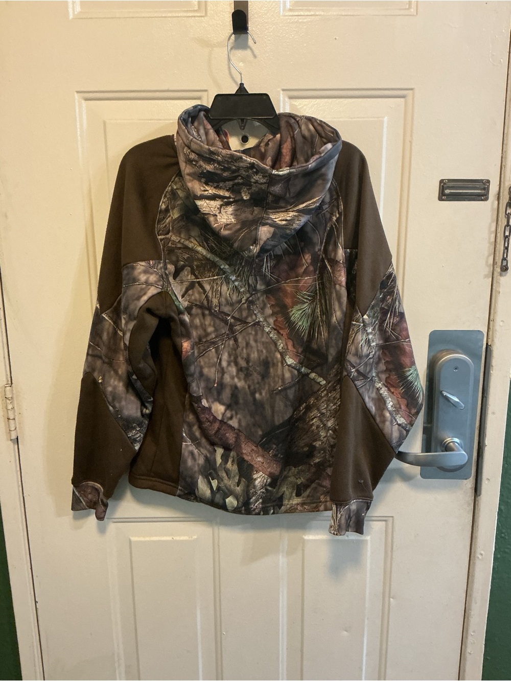 Browning Camo Hoodie with Yellow Drawstrings - Picture 2 of 3